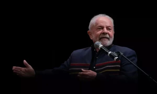 'Defendo o direito à defesa', diz Lula sobre prisão de Milton Ribeiro