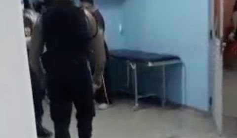 Desesperada, mãe depreda hospital de Manaus ao saber da morte da filha de 1 ano