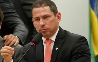 ‘É o único caso na história política de oposição a si mesmo’, diz Ramos sobre Bolsonaro 