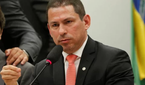 ‘É o único caso na história política de oposição a si mesmo’, diz Ramos sobre Bolsonaro 