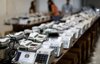 Forças Armadas garantem direito ao voto em comunidades isoladas do Amazonas em meio à seca histórica