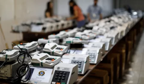 Forças Armadas garantem direito ao voto em comunidades isoladas do Amazonas em meio à seca histórica