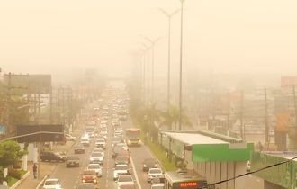Manaus amanhece com forte neblina nesta segunda-feira; veja vídeo