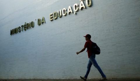 Ministério da Educação realiza novo corte e retira R$ 220 milhões de universidades federais