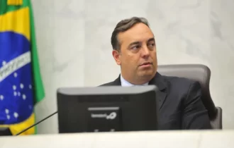 Ministros do STF criticam decisão de Nunes Marques que derrubou cassação de deputado