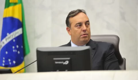 Ministros do STF criticam decisão de Nunes Marques que derrubou cassação de deputado