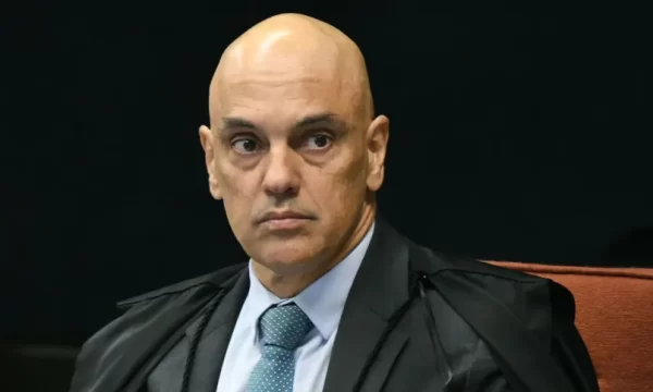Moraes diz que não “tolerará que milícias digitais atentem contra a democracia”