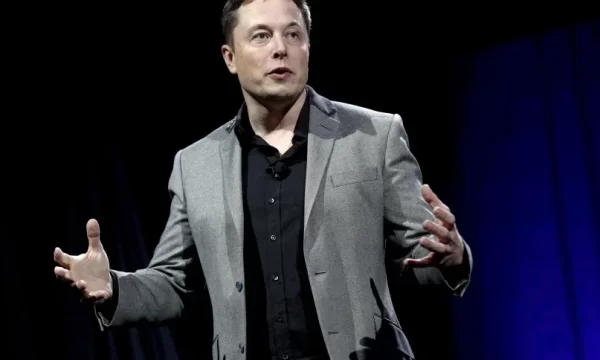 Elon Musk posta foto de Amber Heard fantasiada de personagem sexy de game: 'Foi incrível'