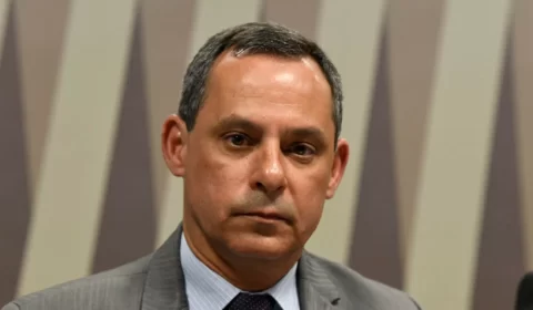 Pressionado pelo Planalto, presidente da Petrobras renuncia