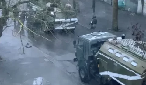 Reféns estão mantidos em “câmaras de tortura” em Kherson, diz funcionário ucraniano