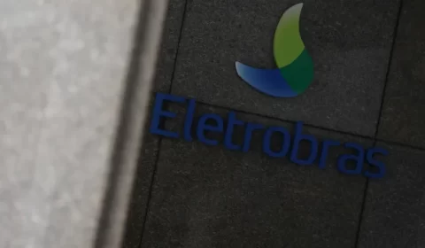 Reserva para compra de ações da Eletrobras com FGTS começa nesta sexta-feira (3)