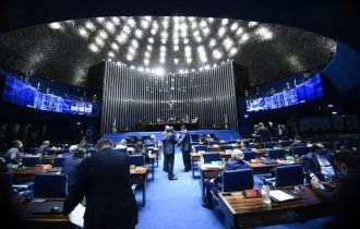 Senado aprova projeto que limita ICMS dos combustíveis