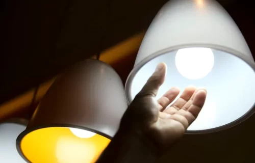Super quarta de reajuste eleva conta de luz de 29 milhões de consumidores