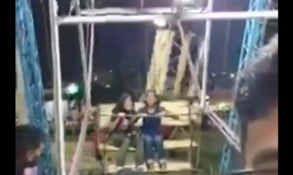 URGENTE:  homem e criança caem de roda-gigante em Manaus