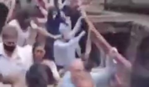 Vídeo: Ponte desaba e deixa 25 feridos