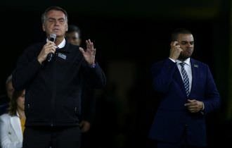 Bolsonaro diz que Estados democratas estão criando problemas para democracia dos EUA