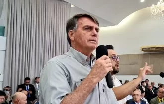 Bolsonaro volta a falar sobre assassinato de petista: “Briga estúpida”