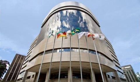 Combate à desinformação é responsabilidade de toda a sociedade, afirmou Graham Brookie, ex-assessor da Presidência dos EUA