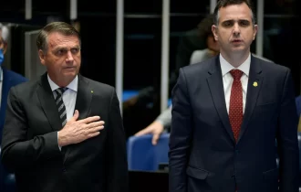 Em promulgação da PEC, Bolsonaro destaca programas sociais e “harmonia” entre os Poderes