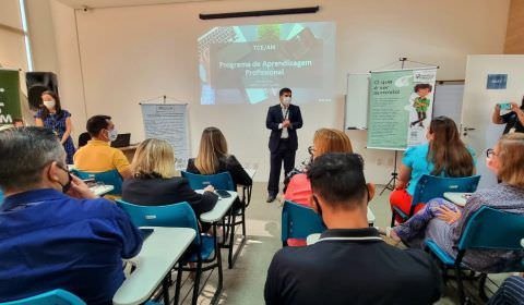 Escola de Contas promove formação para gestores do TCE-AM que cuidam dos menores aprendizes