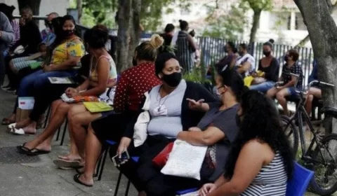 Fila do Auxílio Brasil vai crescer com benefício a R$ 600, diz CNM