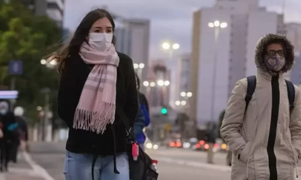 Frente fria provoca queda de até 21ºC em 48h; Sul tem possibilidade de neve