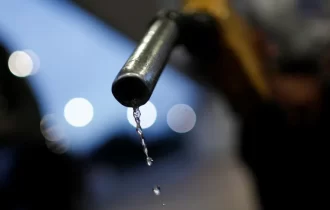Gasolina subiu em 18 de 21 países do continente americano no 1º semestre; veja ranking