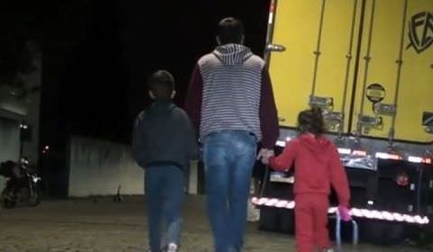 Homem é detido suspeito de sequestrar caminhoneiro com dois filhos
