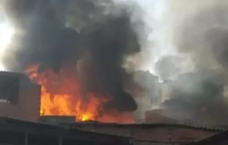 Incêndio atinge favela na zona sul de São Paulo