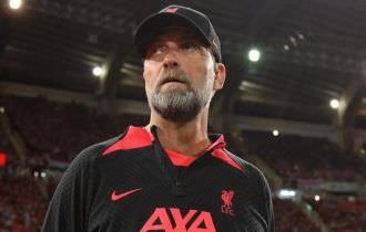 Klopp vem a público e defende permanência de medalhão do Liverpool: “Crucial”