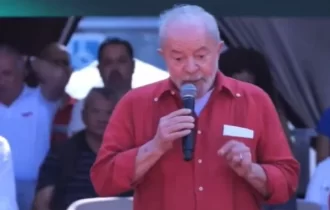 Lula agradece ex-vereador petista preso por empurrar empresário contra caminhão