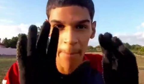 Luva de Pedreiro comemora maior contrato da carreira em story no Instagram