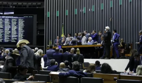 Número de blocos partidários deve diminuir na Câmara dos Deputados em 2023
