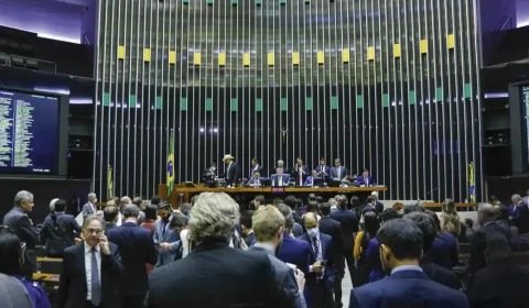 Câmara inicia análise de inquérito que indiciou vereador por morte de agente