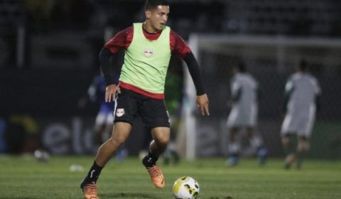 Red Bull Bragantino vai rescindir contrato com o zagueiro Renan