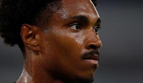 “Salário de R$ 1 milhão, nem sentirá falta...”; Vitinho tem proposta ‘tentadora’ para deixar o Mengão de última hora