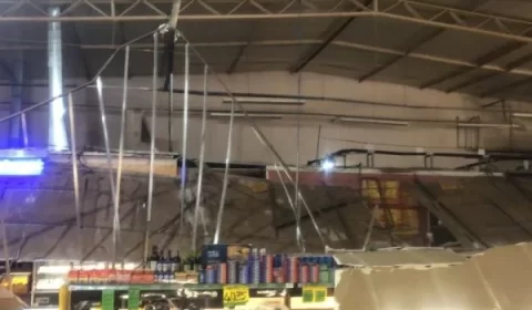 Vídeo: duas pessoas ficam feridas após teto de mercado desabar