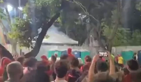 Vídeo: veja o artefato com fezes explodindo em comício de Lula no Rio