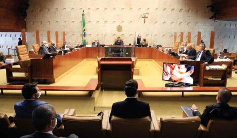 215 milhões de servos a serviço da casta do funcionalismo