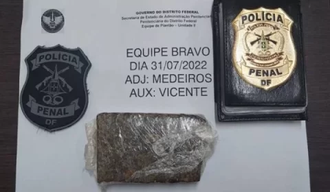 Advogado é flagrado escondendo maconha em bancada da Papuda