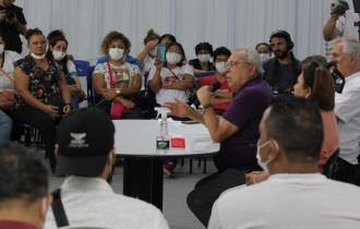 Amazonino defende melhores condições salariais e de trabalho a trabalhadores da saúde