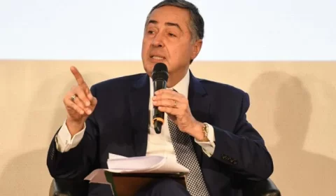 Barroso, sobre críticas às urnas: ‘Desinformação, ignorância e má-fé’