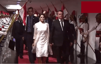 Bolsonaro, Michelle e Carlos saíram irritados da posse de Moraes no TSE