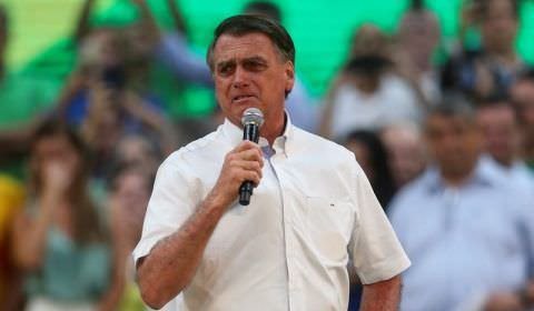 Campanha de Bolsonaro muda estratégia e inicia ações contra Lula no TSE, diz jornal