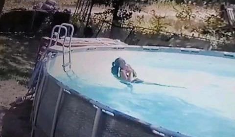 Criança de 10 anos salva a mãe de afogamento em piscina