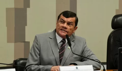 Defesa vê dificuldades do TSE e quer mais militares em inspeção nas urnas