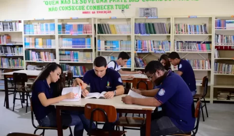 Em busca do tempo perdido na educação