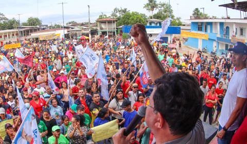 Em Fonte Boa, Eduardo Braga garante curso de extensão agrária para o interior