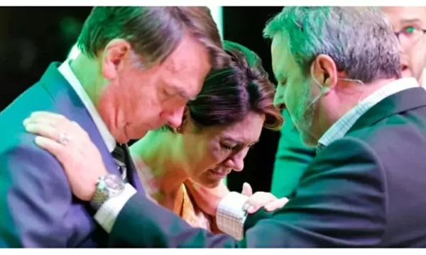 Em julho, Bolsonaro dedicou 40% da sua agenda para evangélicos