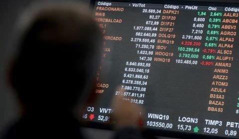 IRB Brasil tem prejuízo de R$373 mi no 2º tri e desenquadramento regulatório